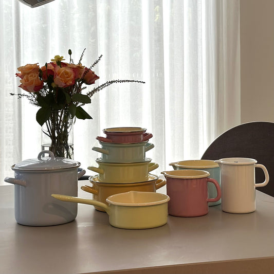 Austria Reiss Enamel Pot